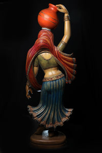 Lady with a pot
